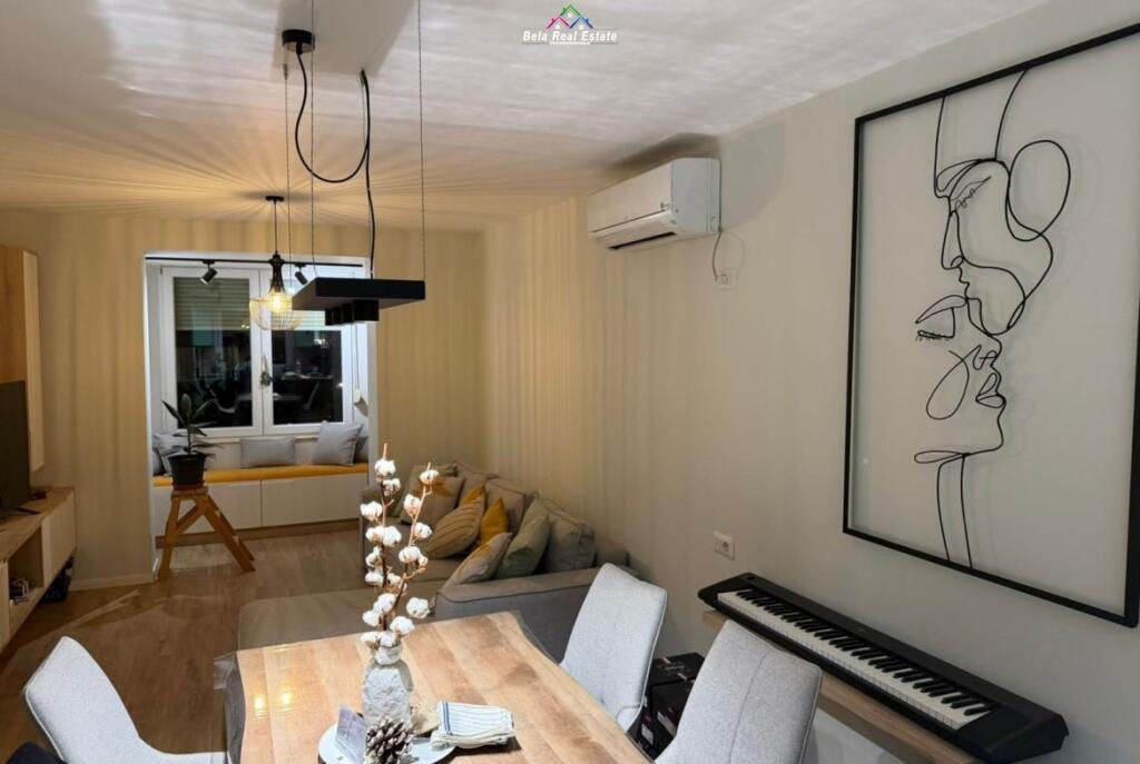 Apartament Me Qera 1+1 Ne Myslym Shyr (ID B211410) Tirane
