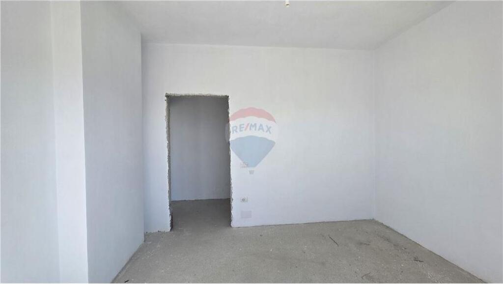 ✨ PENTHOUSE E NDARE NE 2 APARTAMENTE NË SHITJE – TRANSBALLKANIKE, PRANË PORCELANOSA, VLORË ✨