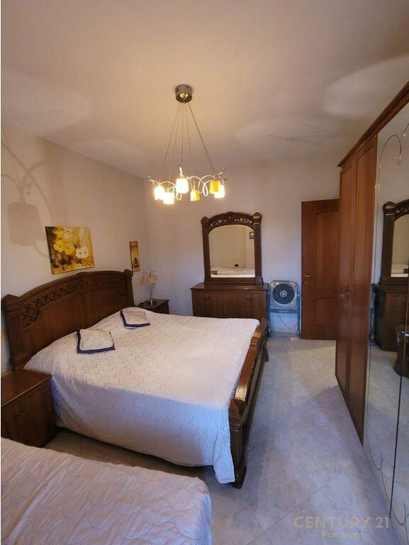 Per investitoret Airbnb Apartament 1+1 &amp; Apartament studio + verandë për shitje, Golem! 140,000 €