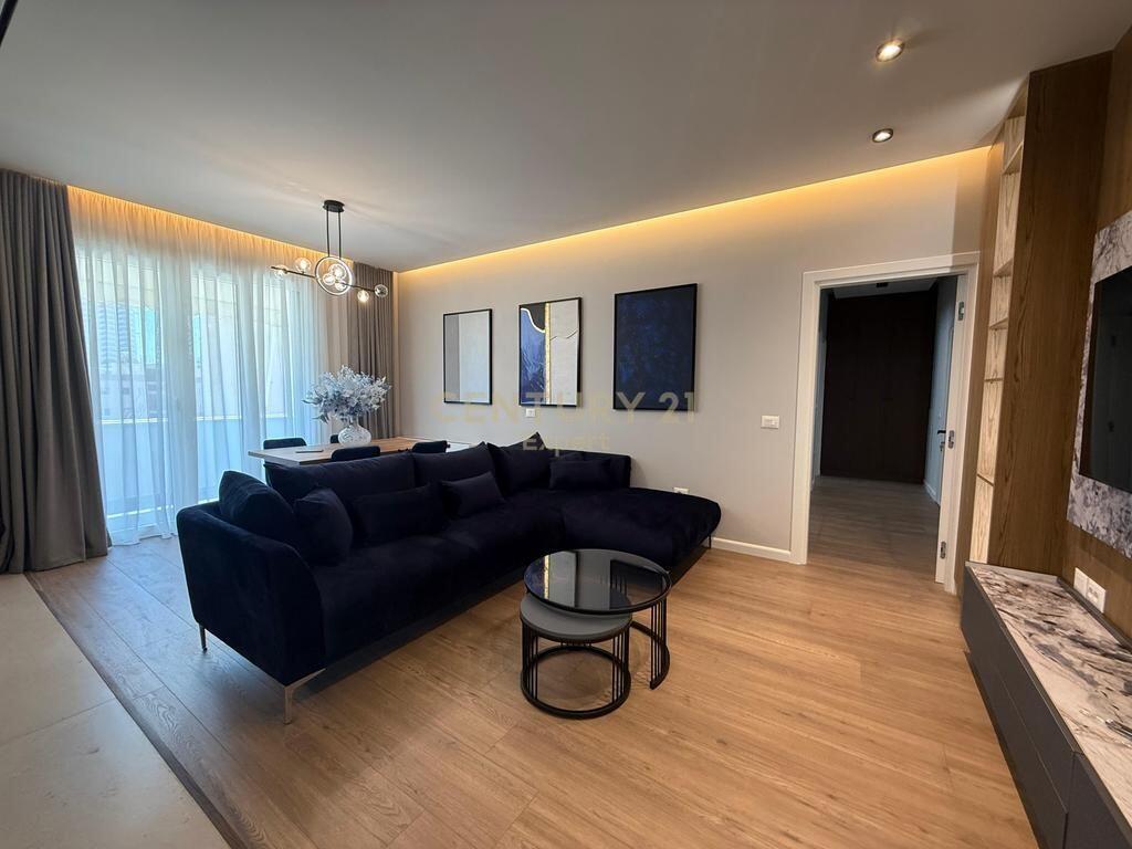 APARTAMENT 2+1+2 &amp; POST PARKIMI PER QIRA TEK GALERIA, QENDER !!