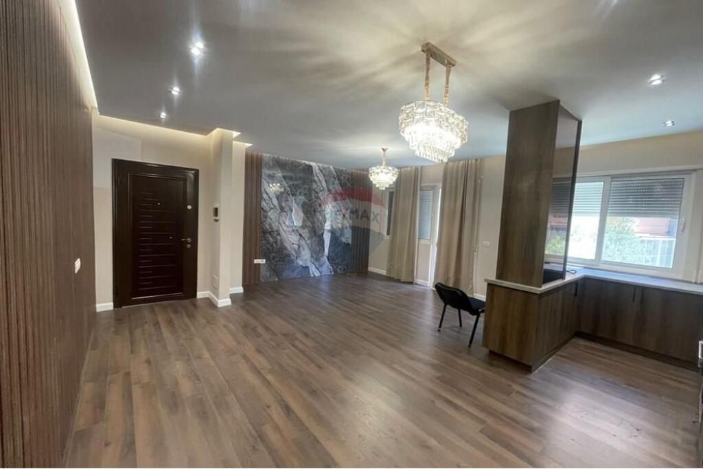 Apartament 2+1+2 per shitje tek Kopshti Botanik!