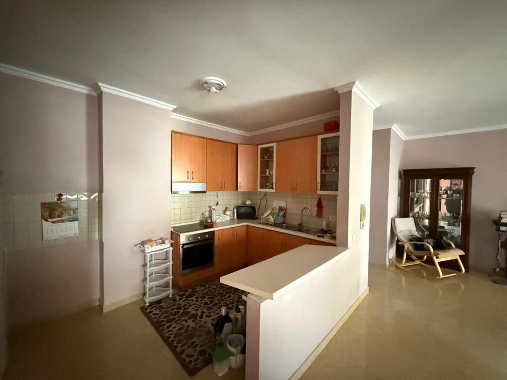 APARTMENT 2+1 FOR SALE, RIZA CEROVA STREET NEW MARKET!
