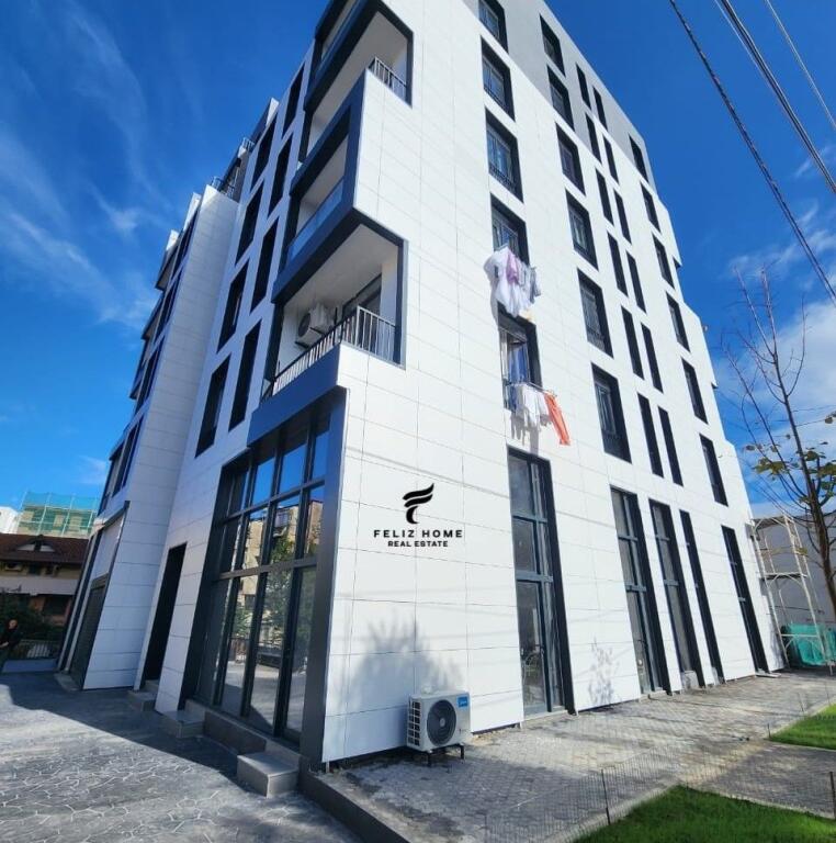 VENDESI COMMERCIALE IN VENDITA 520M2 MERCATO ELETTRICO 850.000 EURO