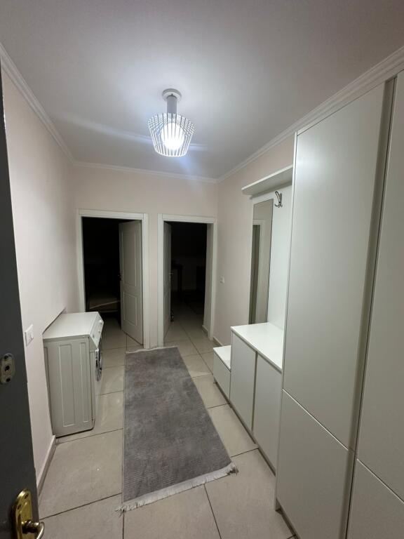 Jepet me qira 1+1 Spitali Nene Tereza 450 mije leke