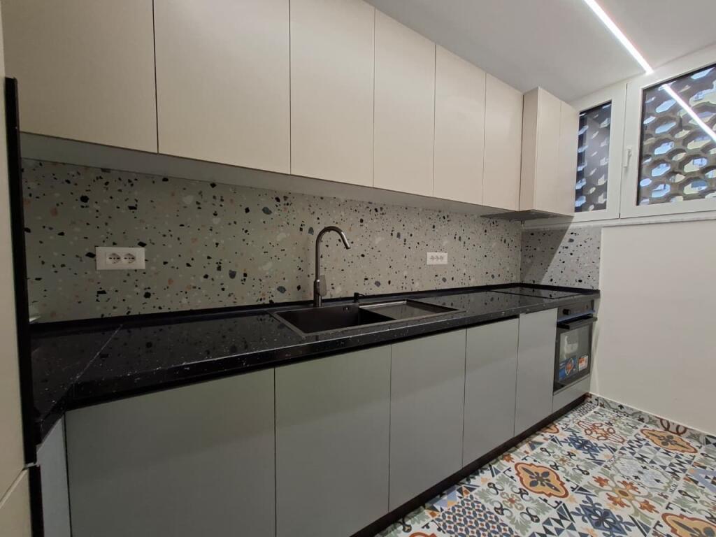 Per Here te Pare me Qira: Apartament 2+1 &amp; 1 BLLK (📍21 Dhjetori / Rr.Kavajes ) - 850€/Muaj - 100% e Re 🔥