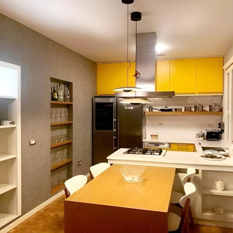 Dubleks 1+1,te shallvaret myslym shyri,cmimi 800 euro