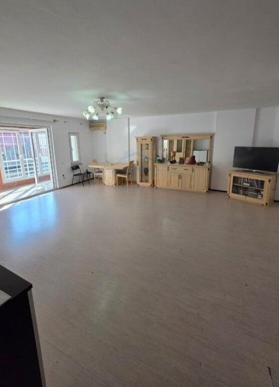 For sale, Duplex 3+1+3+Veranda, , Blloku, Gintash, Tirane.