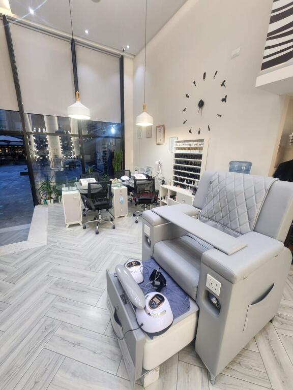 Shitet njesi biznesi