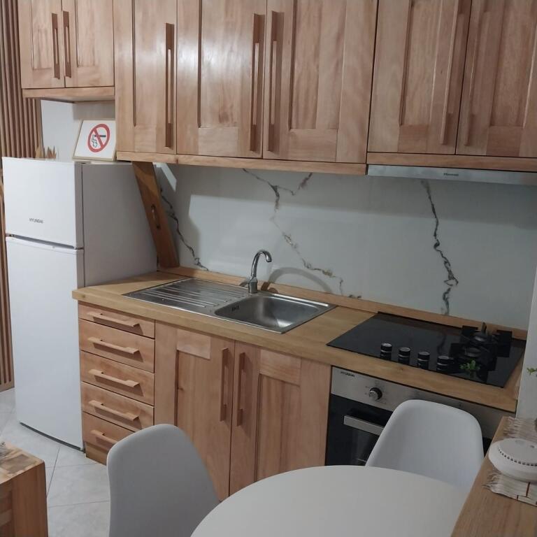 Garsonier me qera ne Astir (400 Euro)