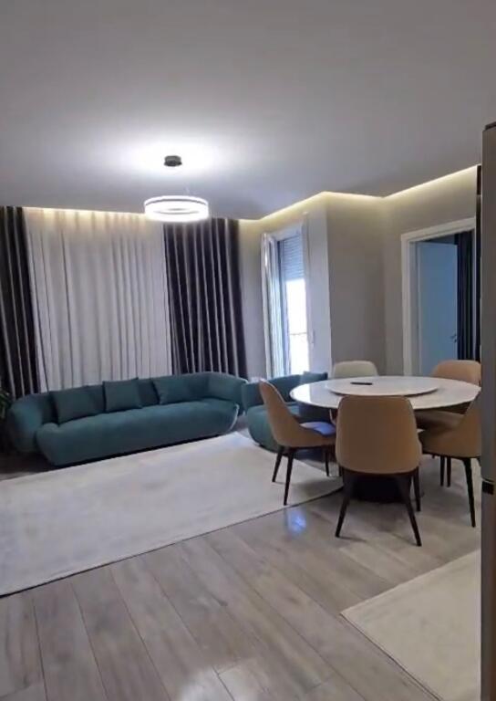 1+1 for rent univers city