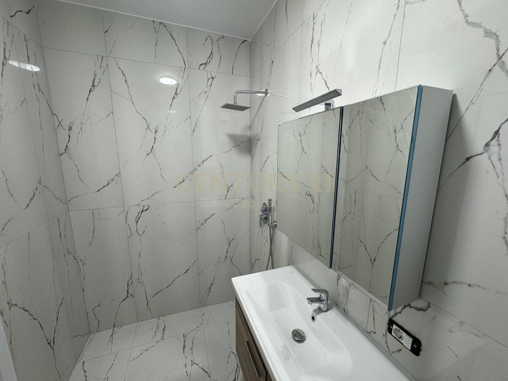 Apartment 2+1+2 For Rent in Former Aviation Field, Tirana - 65 000 lekë | 100.87 m²