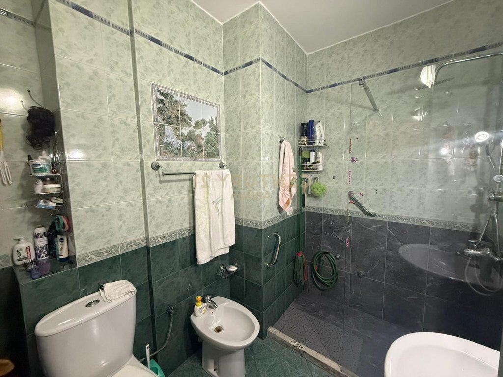 SHITET APARTAMENT 2+1+2 TEK RRUGA KAVAJES! 298,000 €