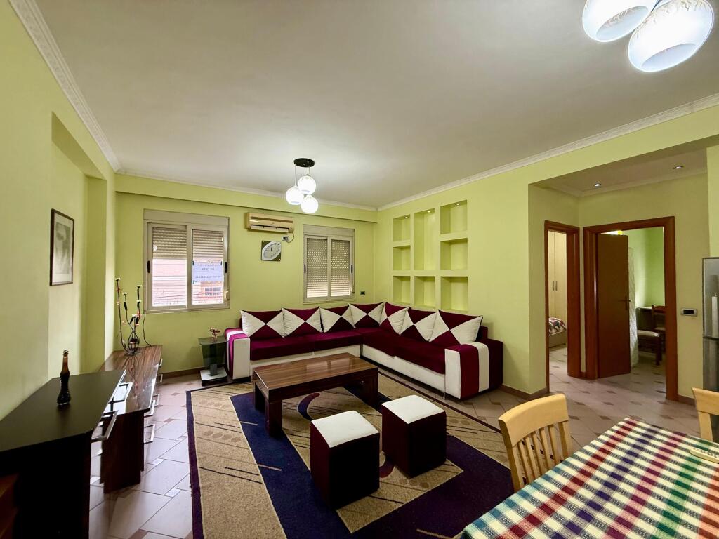 Apartament me qera 1+1+studio Rruga e Bogdaneve