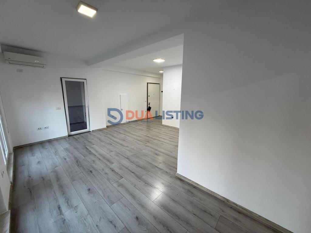 Office for rent / 1st floor at 21 Dhjetori!