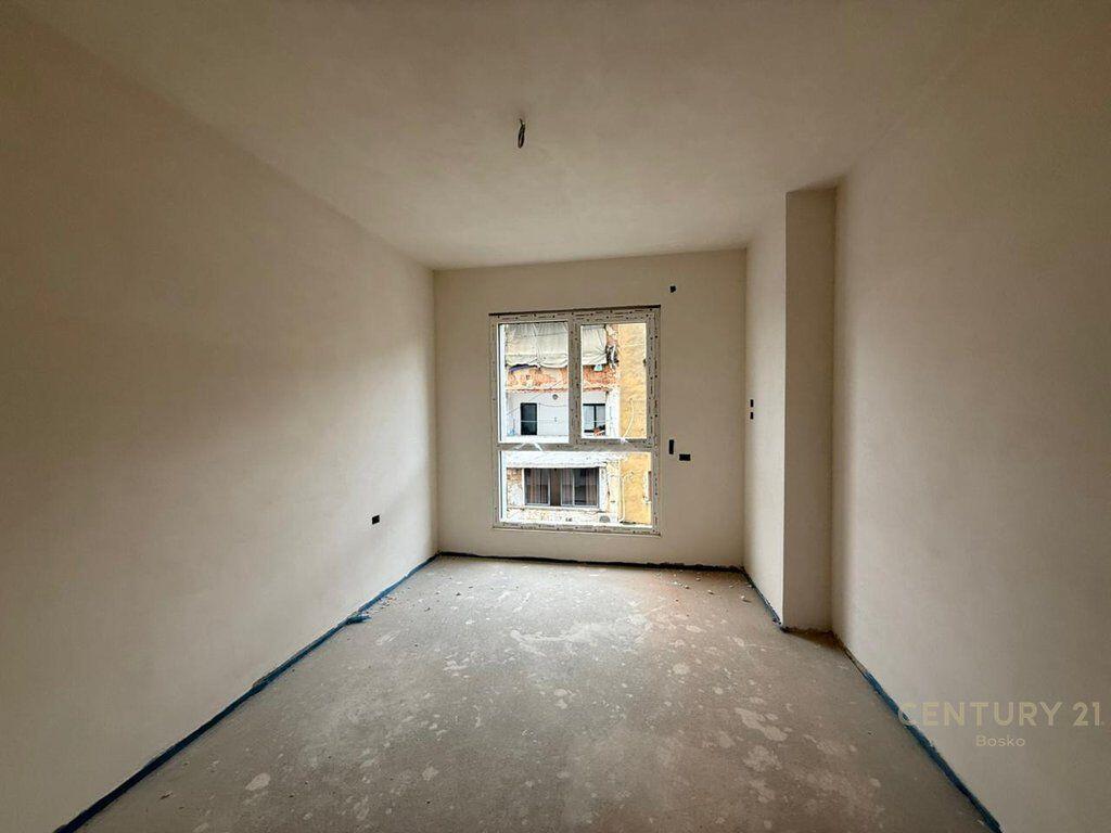 Appartamento 2+1 in Vendita ad Ali Demi, Tirana - 138550€ | 81.5 m²