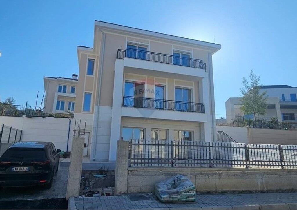Vilë - Për Shitje - Collina Verde, Tiranë(ID: 530571005-45)