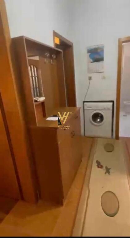 JEPET APARTAMENT 2+1 ME QIRA TE ISH RESTORANT DURRESI 45.000 LEKE