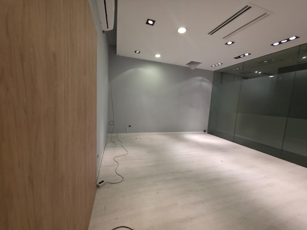 Shop / Office for Rent – Vesa Center, Bllok