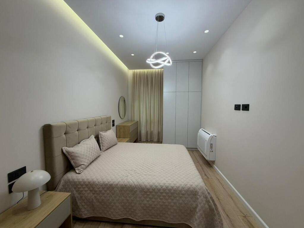 Apartament 2+1+Parking per qira tek Golden Park Residence prane Air Albania.