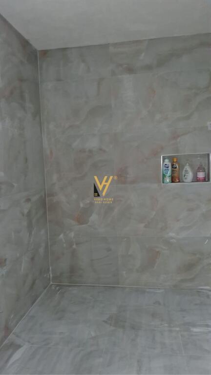 JEPET GARSONIERE 25 M2 ME QERA NE QENDER 50.000 LEKE