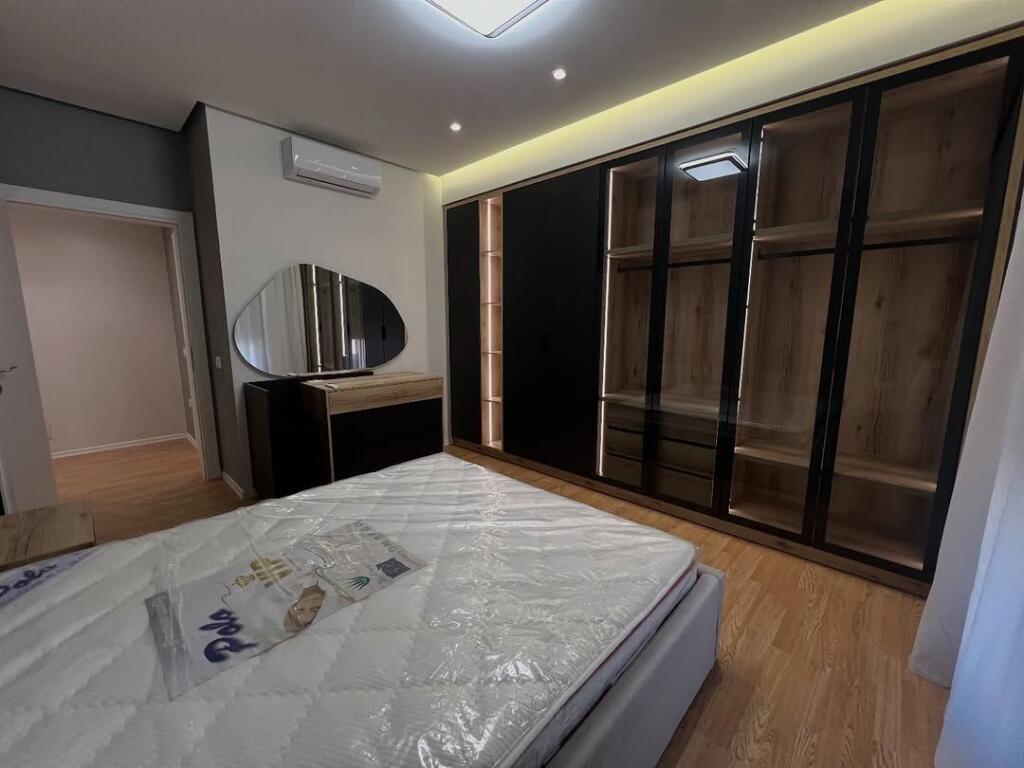 APARTAMENT 2+1 PER QIRA TEK SELVIA!

