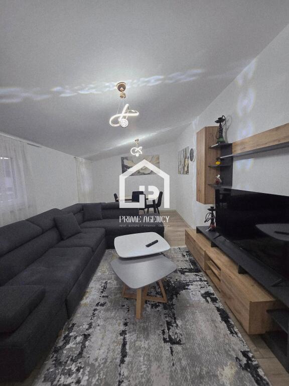 SHITET: SUPER Apartament me pamje nga LIQENI /Zona: POGRADEC   