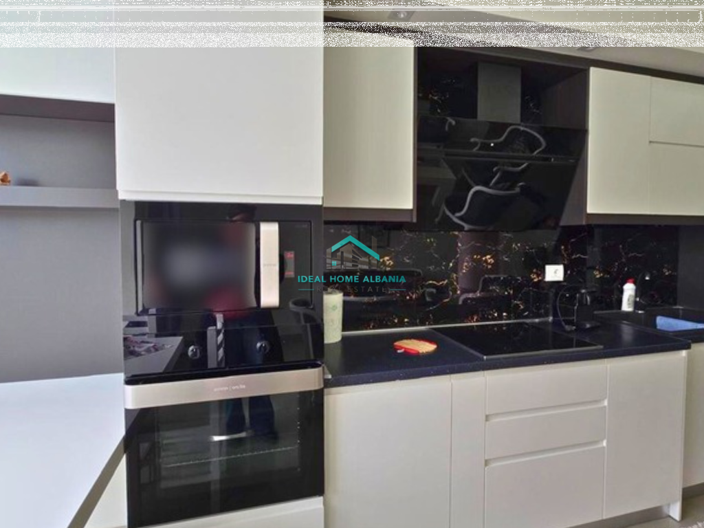 Apartament 2+1 me Qira – Zona e Kishës Ortodokse, Vlore.