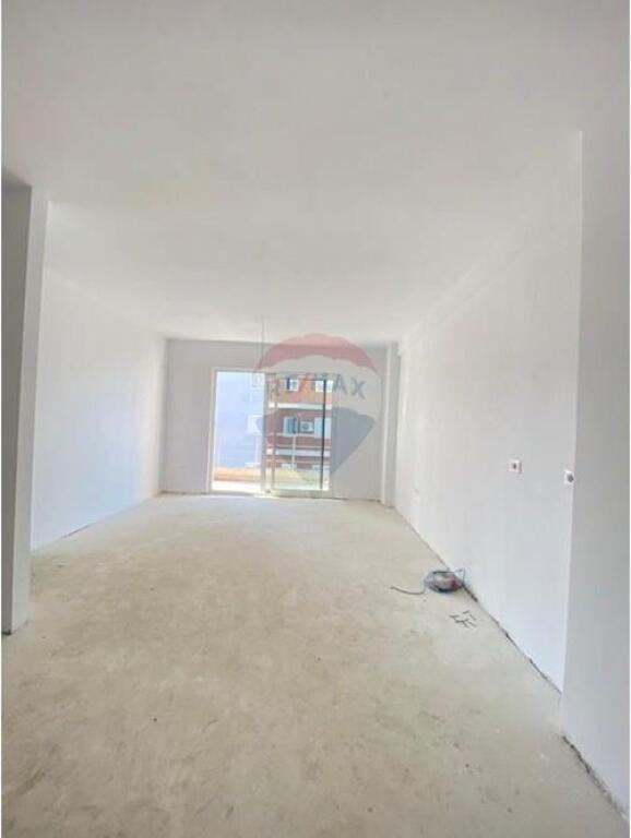 SHITET, APARTAMENT 2+1, FRESKU, TIRANE !