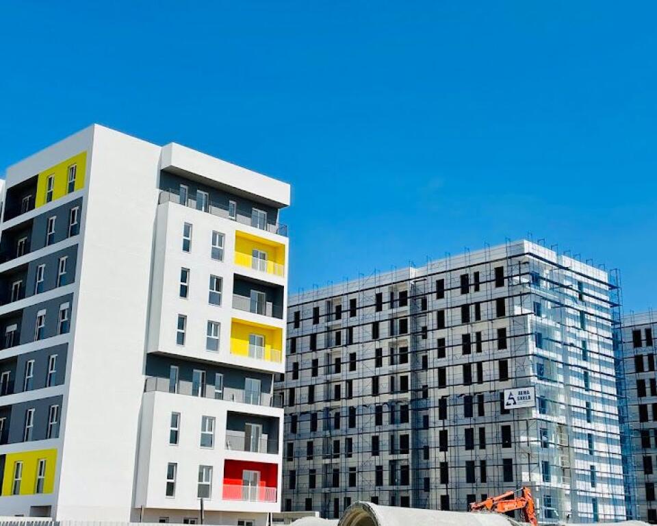 SHITET APARTAMENT 3+1+GARAZH UNIVERS CITY 145.000 €