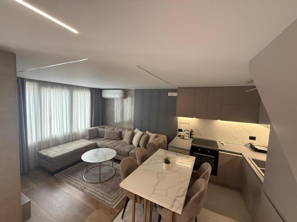 Apartament 2+1 per qira te liqeni i thate