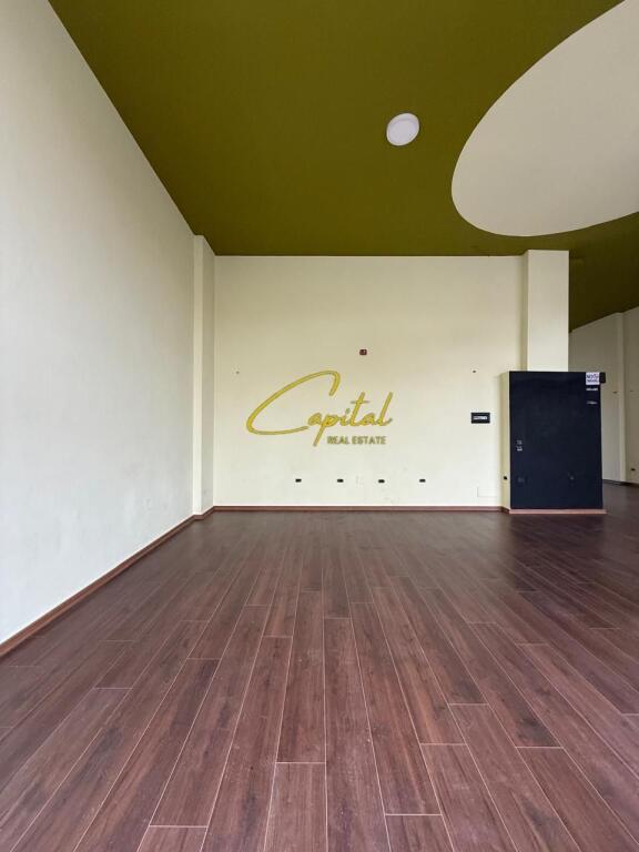 VENDO NEGOZIO 75 M2 CITTÀ STUDENTI 225.000 EURO