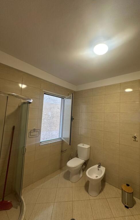 Apartament 1+1 me Qira – Don Bosko (pranë Kishës)