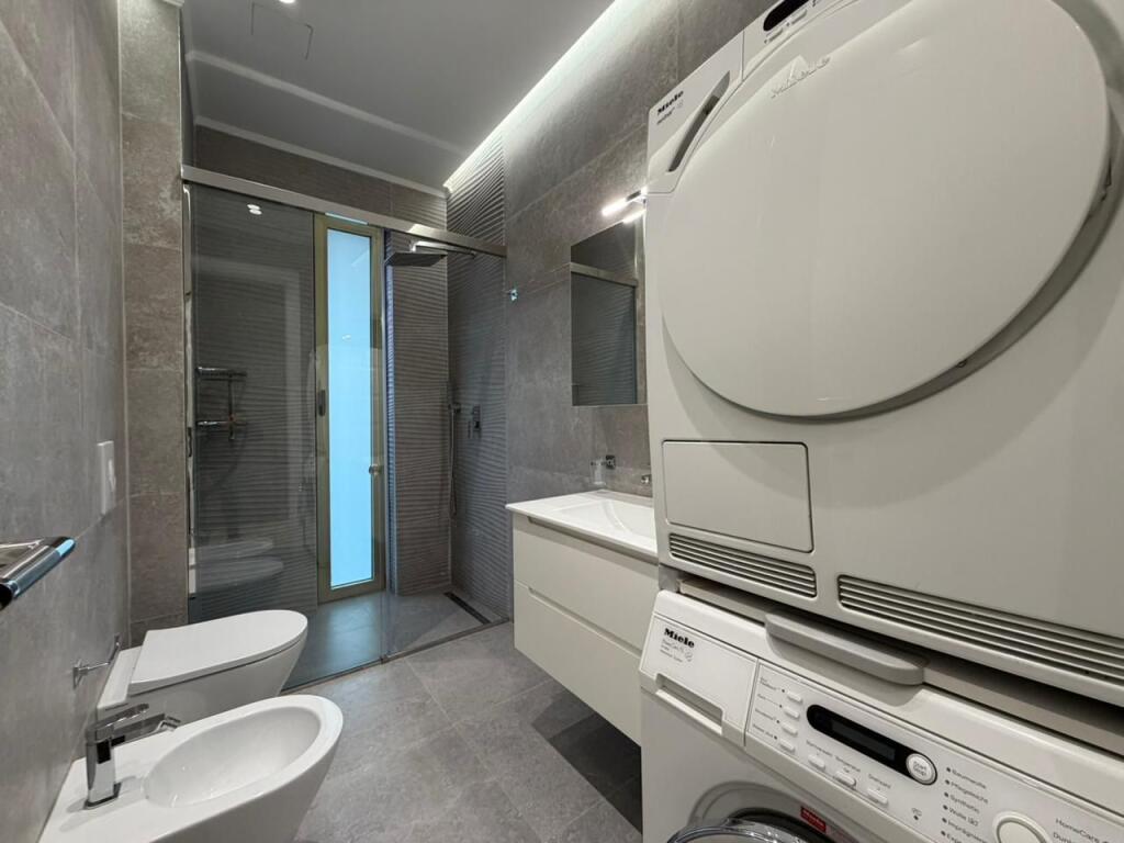 Apartament 2+1+Parking per qira tek Golden Park Residence prane Air Albania.