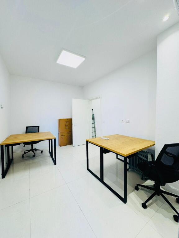 Office for Rent 1+1 at Garden Building (ID BZ2795) Tirana