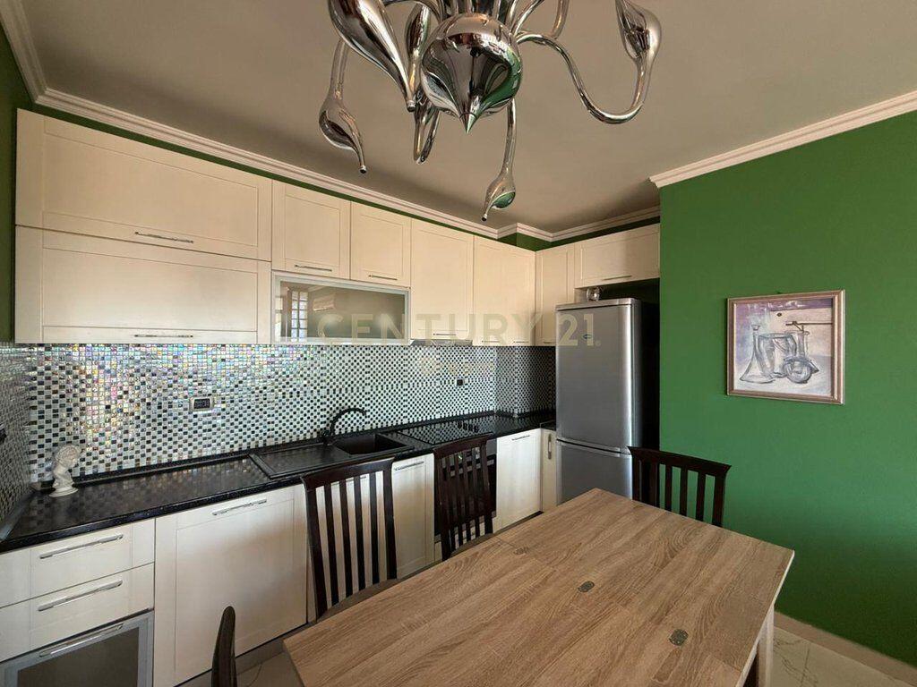 Shitet Apartament 2+1 ne Fresk