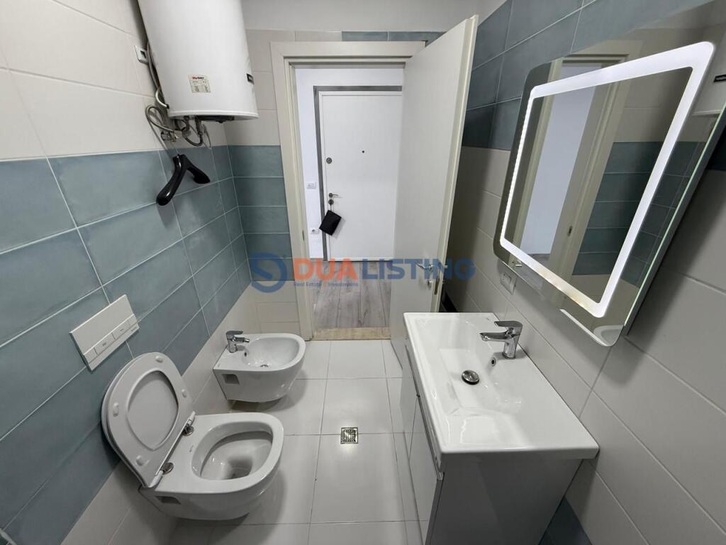 Office for rent / 1st floor at 21 Dhjetori!