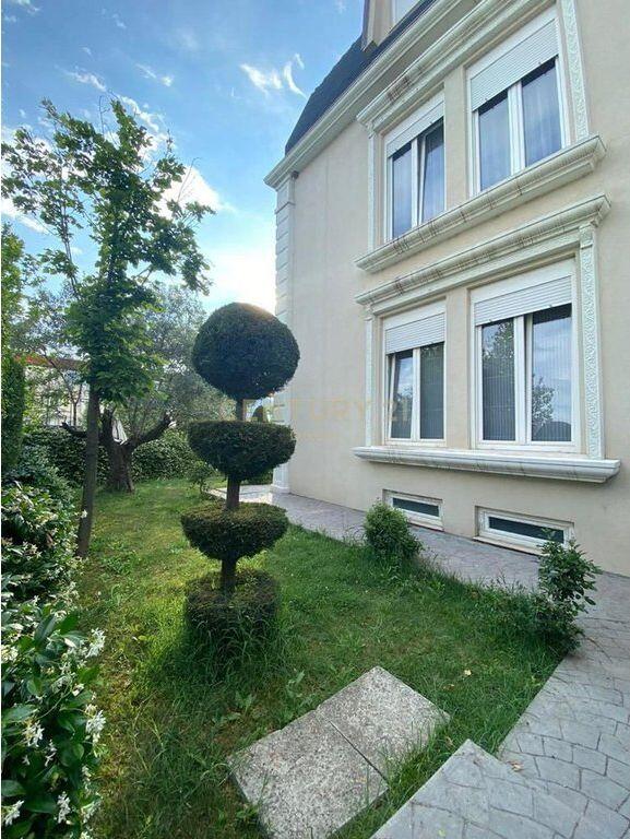 Jepet Vile me Qira - Kompleksi White House TEG