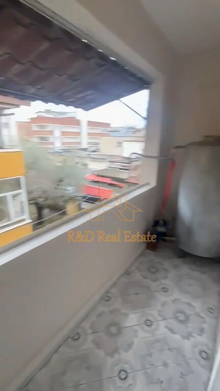 🏡 Jepet me qera apartament 1+1 – Zona e Porcelanit (pas UET)