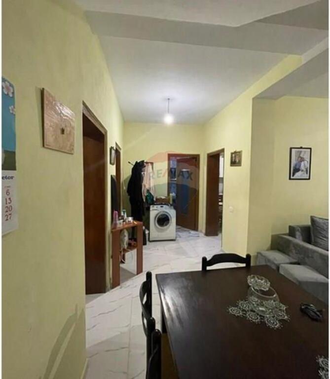 Shitet vilë 2-katëshe - Ali Dem