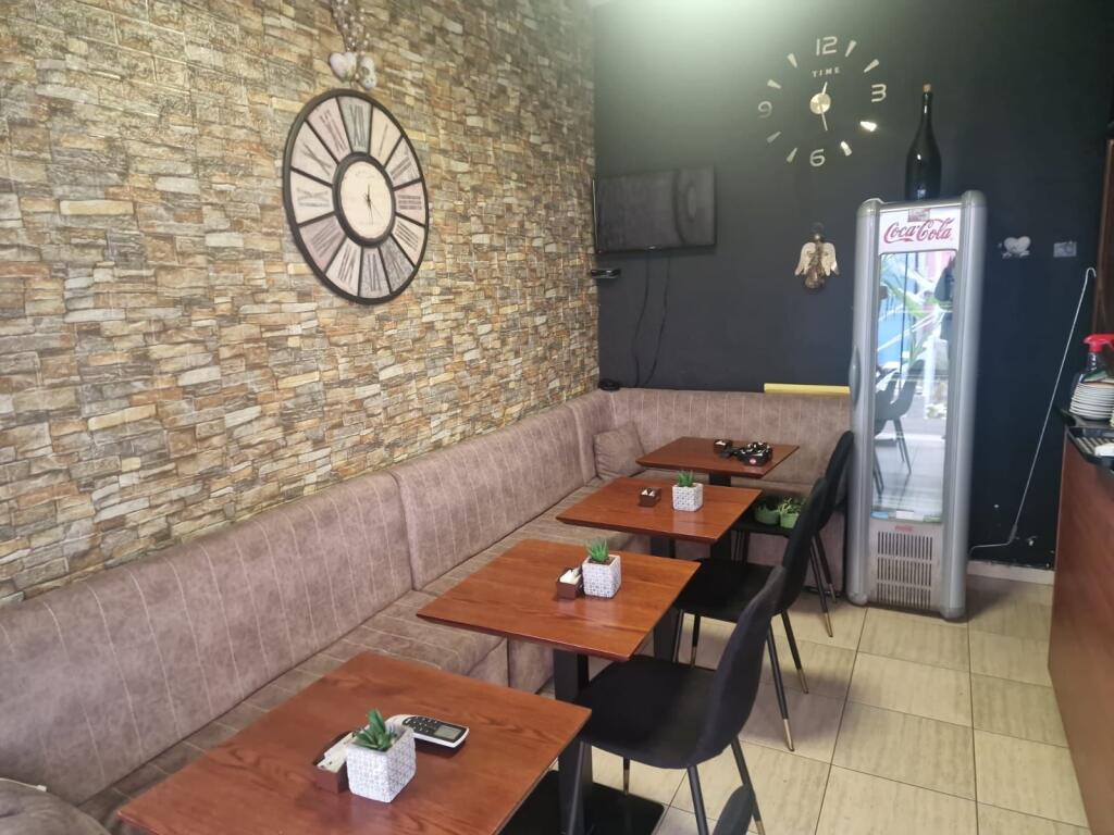 Business premises for sale near 21 Dhjetori