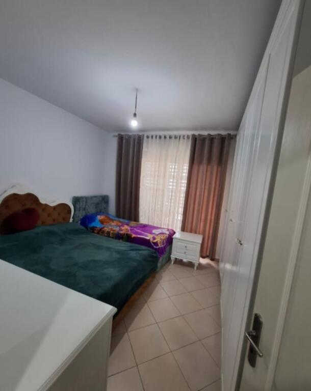 Apartament per shitje ne Kamez, Perballe shkolles Ibrahim Rugova