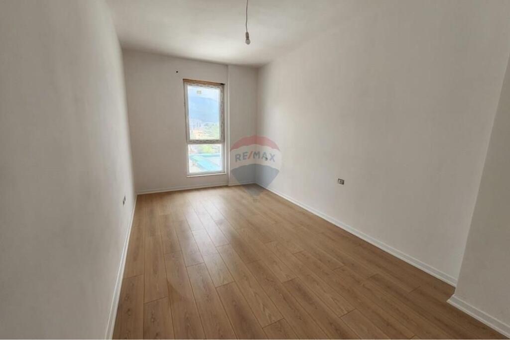 Apartament 1+1 per shitje te 5 Maji!