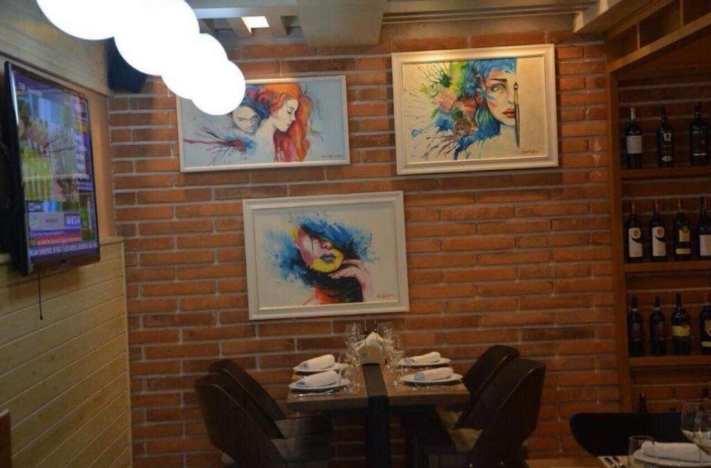 Restorant me qera Zogu Zi