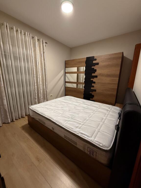 APARTAMENT ME QERA 1+1 PORCELAN 40.000 LEKE