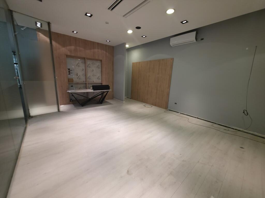 Shop / Office for Rent – Vesa Center, Bllok