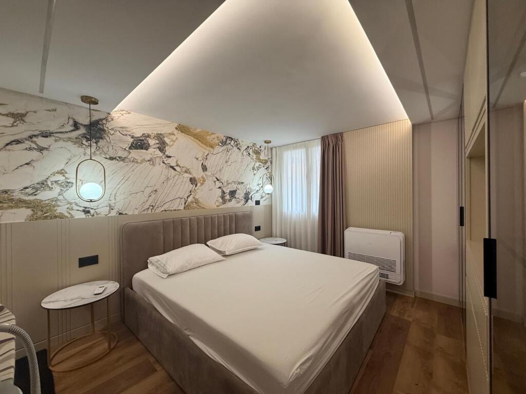 Apartament 2+1 per qira te liqeni i thate