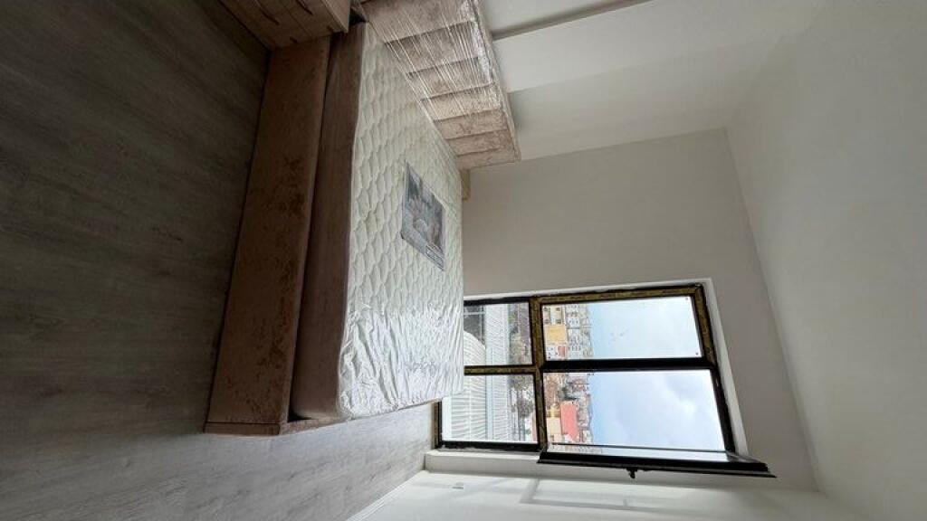 Apartament 2+1 Me Qira në sheshi Shqiponja