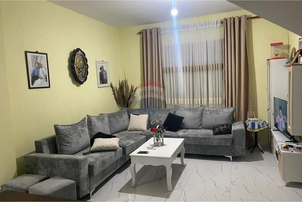 Shitet vilë 2-katëshe - Ali Dem