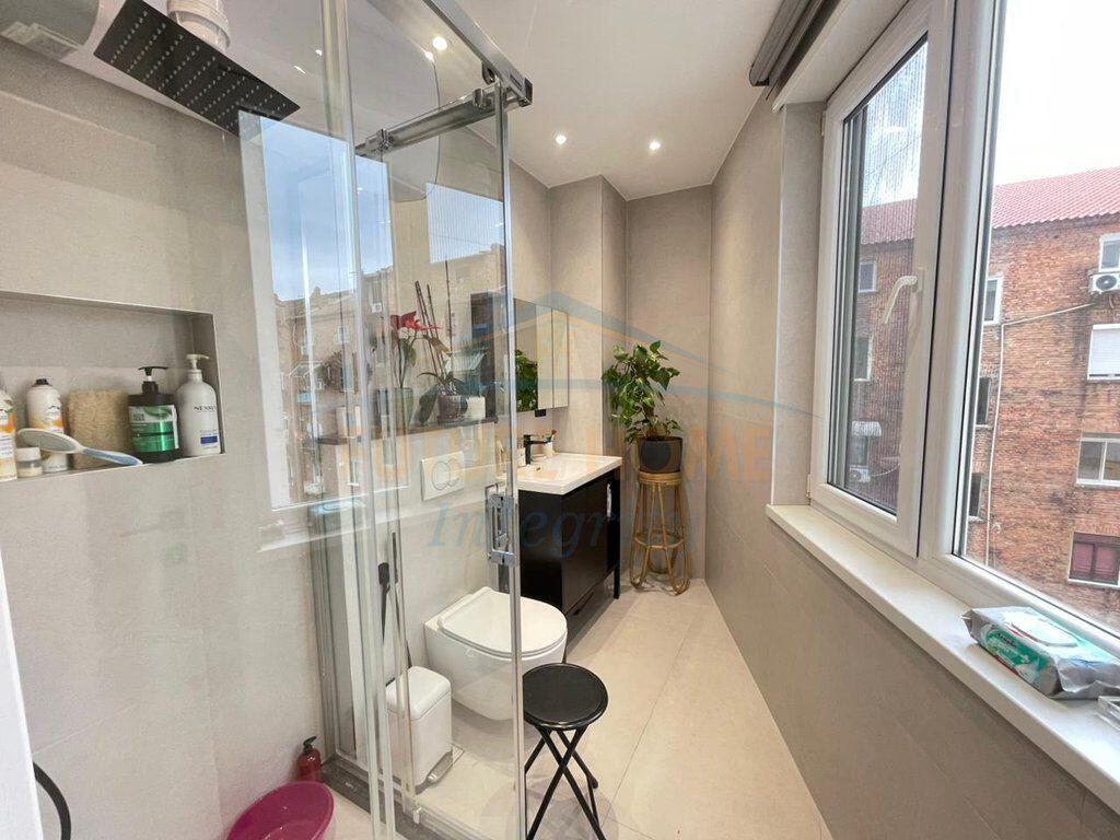 Qera, Apartament 2+1+2, Shallvaret, Tiranë