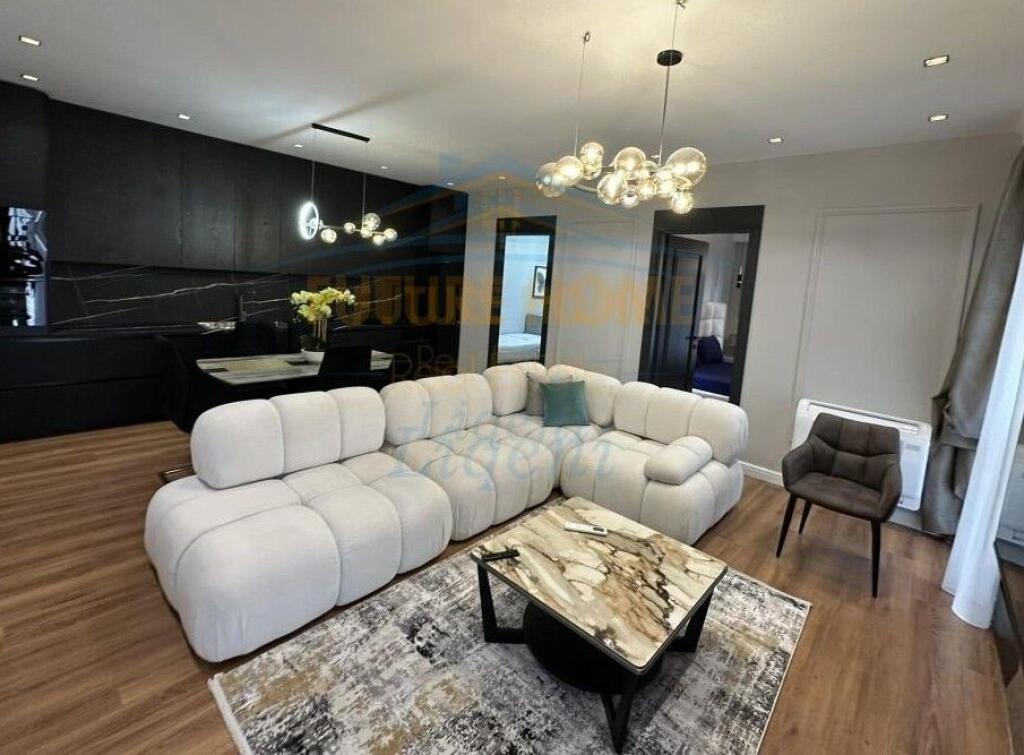 Qera, Apartament 3+1+Post Parkimi, Rruga e Kavajes, Garden Building, Tirane